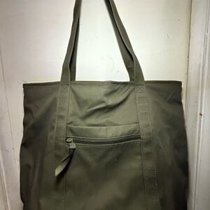 Vera Bradley (Vera tote-Olive green)